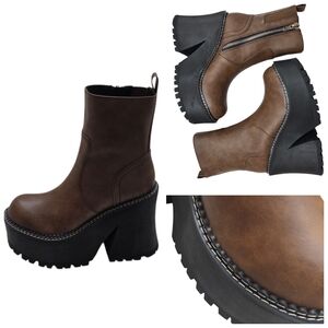 DELIA*S Faux Leather Side Zip Platform Chunky Heel Boots Size 8 Brown NEW w/Box